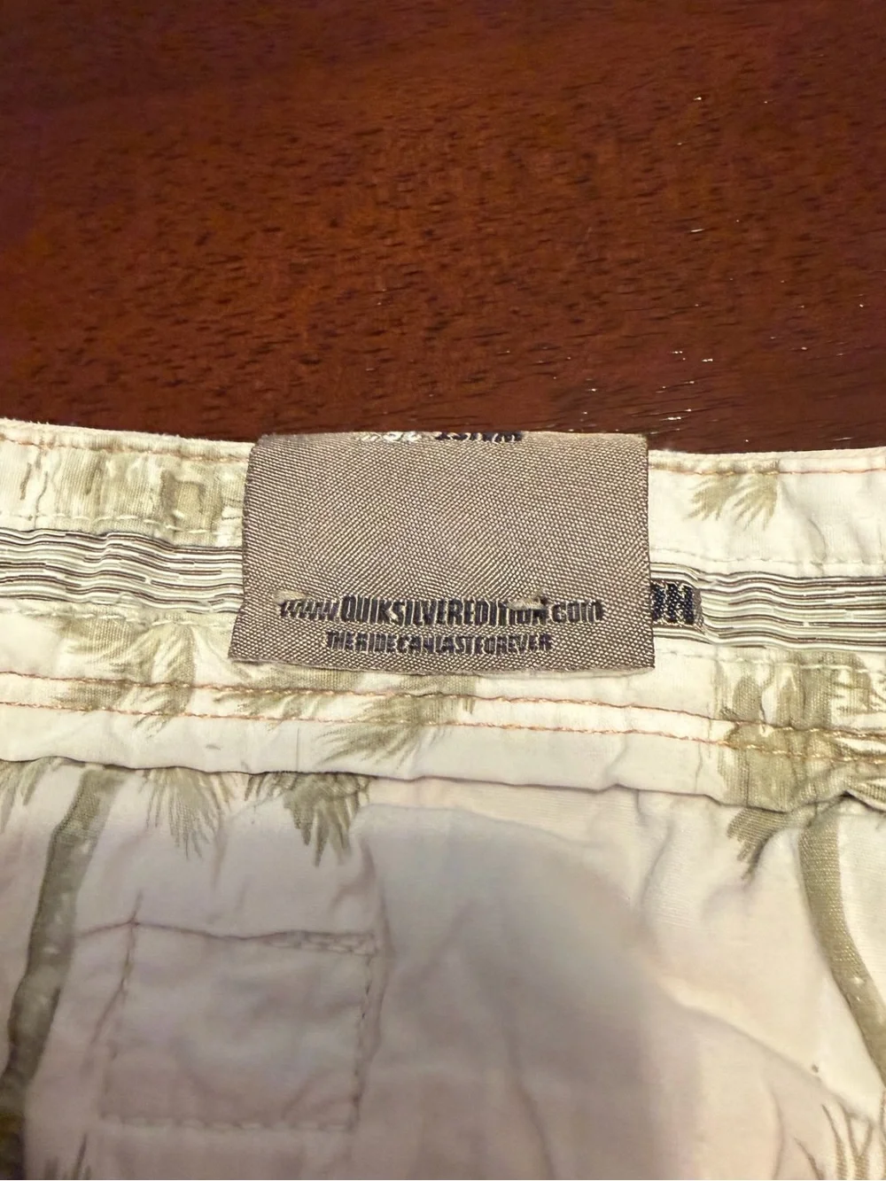 Quiksilver Men's Light Cream Cargo Shorts‎